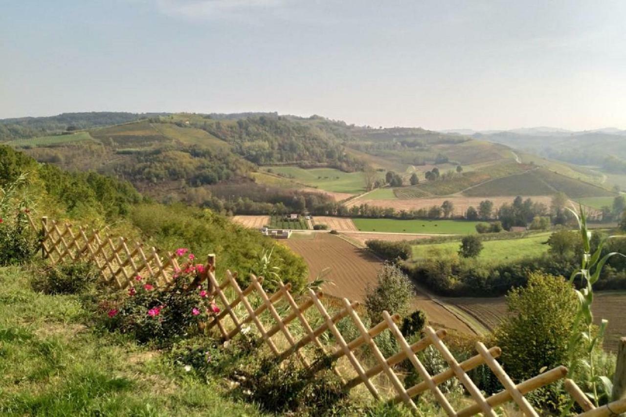 Large Secluded Villa, Fabulous Countryside Views, Beautiful Piedmonte Landscape Castelnuovo Belbo Eksteriør bilde